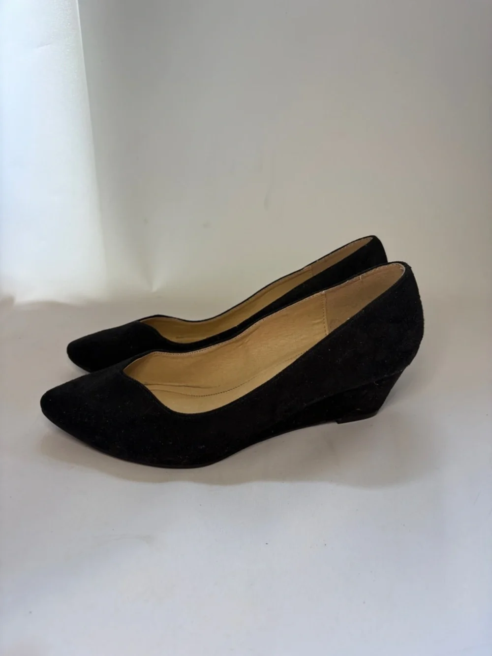 CL by Chinese Laundry Alyce Wedge Pumps in Size 7.5